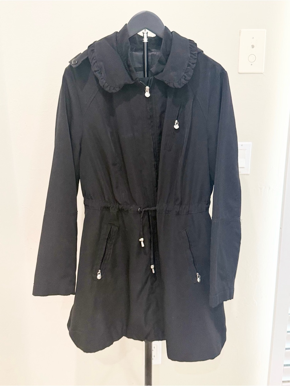 Vintage 2000s Braetan Black Hooded Ruffle Collar Raincoat Jacket Y2K City Coat